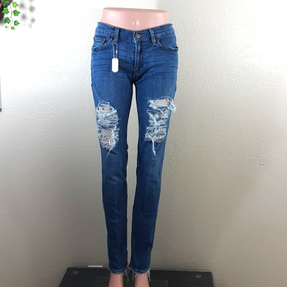 Levi's - Picture 1 of 9